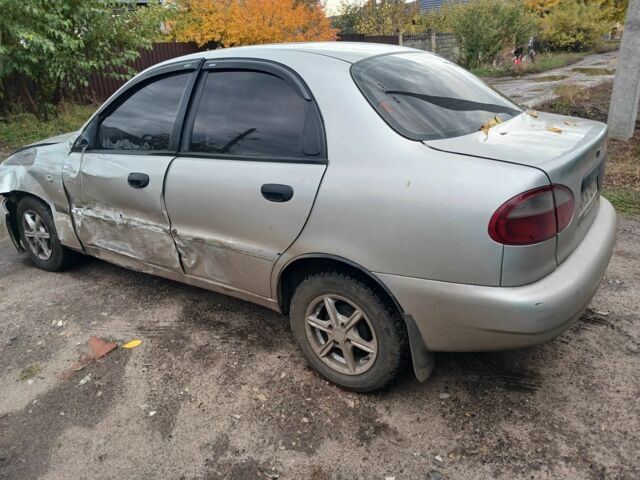 Деу Сенс 2005 у Константиновке на Automoto.ua Сірий Деу Сенс, об'ємом двигуна 1.3 л та пробігом 200 тис. км за 571 $, фото 1 на Automoto.ua