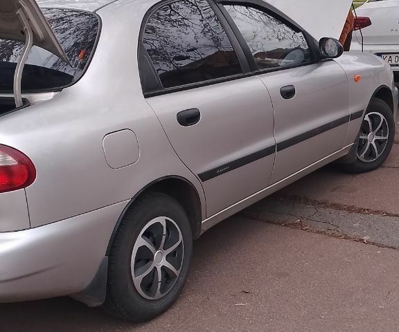 Сірий Деу Сенс, об'ємом двигуна 1.3 л та пробігом 256 тис. км за 2150 $, фото 1 на Automoto.ua