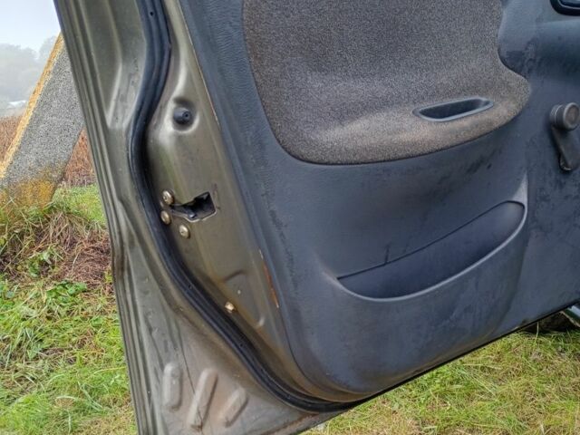 Серый Дэу Сенс, объемом двигателя 1.3 л и пробегом 226 тыс. км за 900 $, фото 6 на Automoto.ua