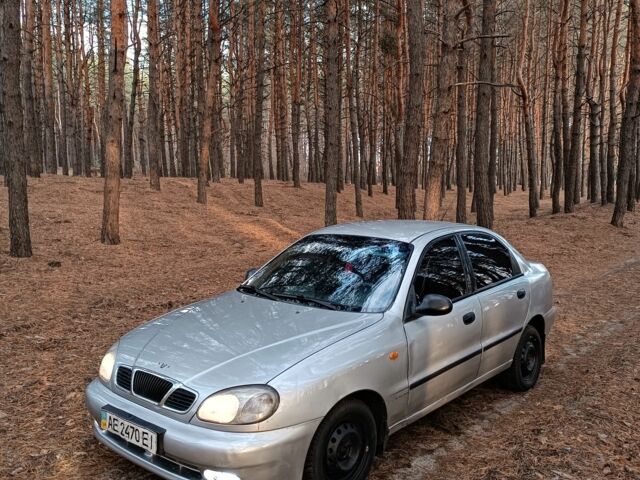 Серый Дэу Сенс, объемом двигателя 1.6 л и пробегом 350 тыс. км за 1600 $, фото 1 на Automoto.ua