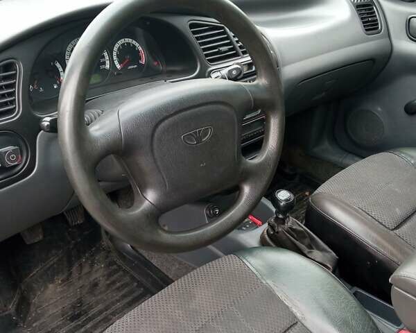 Сірий Деу Сенс, об'ємом двигуна 1.3 л та пробігом 200 тис. км за 1450 $, фото 3 на Automoto.ua