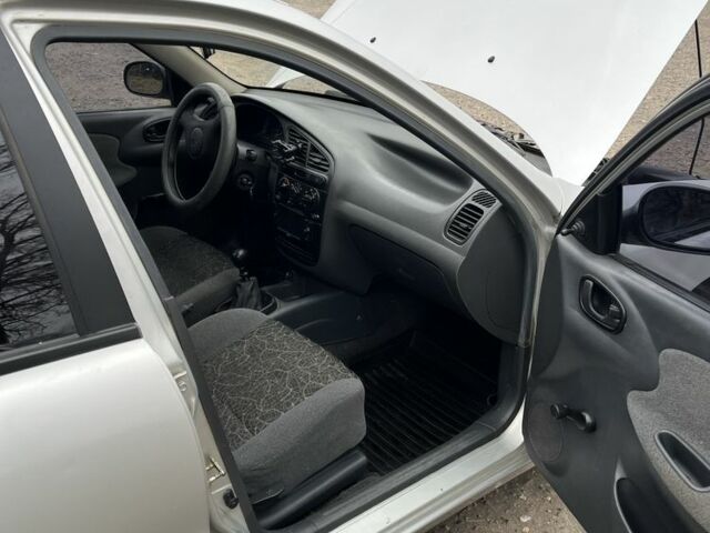 Сірий Деу Сенс, об'ємом двигуна 1.3 л та пробігом 220 тис. км за 2600 $, фото 5 на Automoto.ua