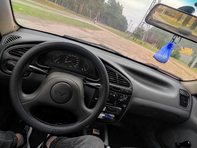 Деу Сенс 2006 у Славуте на Automoto.ua Сірий Деу Сенс, об'ємом двигуна 1.3 л та пробігом 250 тис. км за 1599 $, фото 8 на Automoto.ua