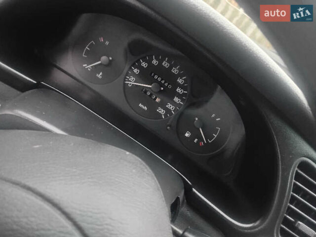 Сірий Деу Сенс, об'ємом двигуна 1.5 л та пробігом 193 тис. км за 2000 $, фото 5 на Automoto.ua