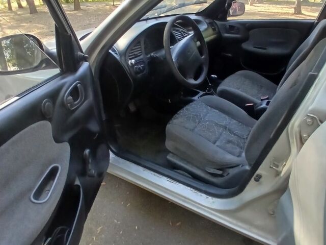 Сірий Деу Сенс, об'ємом двигуна 1.5 л та пробігом 340 тис. км за 1700 $, фото 6 на Automoto.ua