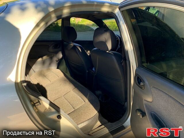 Деу Сенс 2006 у Дніпро (Дніпропетровську) на Automoto.ua Сірий Деу Сенс, об'ємом двигуна 1.3 л та пробігом 217 тис. км за 1700 $, фото 5 на Automoto.ua