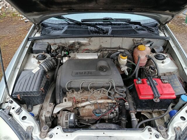 Серый Дэу Сенс, объемом двигателя 1.3 л и пробегом 200 тыс. км за 2000 $, фото 7 на Automoto.ua