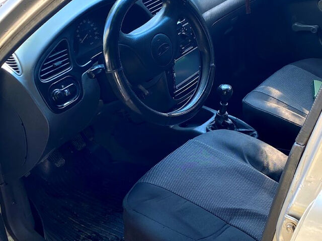 Сірий Деу Сенс, об'ємом двигуна 1.3 л та пробігом 257 тис. км за 1550 $, фото 5 на Automoto.ua