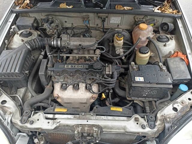 Серый Дэу Сенс, объемом двигателя 1.5 л и пробегом 270 тыс. км за 1900 $, фото 4 на Automoto.ua