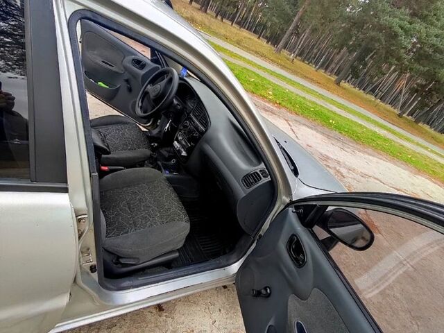 Деу Сенс 2006 у Славуте на Automoto.ua Сірий Деу Сенс, об'ємом двигуна 1.3 л та пробігом 250 тис. км за 1599 $, фото 6 на Automoto.ua