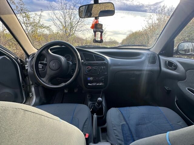 Сірий Деу Сенс, об'ємом двигуна 1.5 л та пробігом 225 тис. км за 2000 $, фото 6 на Automoto.ua