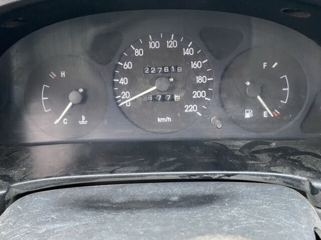 Серый Дэу Сенс, объемом двигателя 1.5 л и пробегом 227 тыс. км за 950 $, фото 7 на Automoto.ua