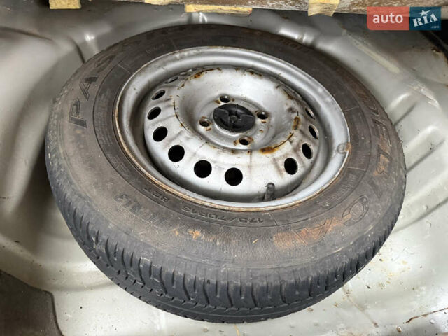 Сірий Деу Сенс, об'ємом двигуна 1.3 л та пробігом 157 тис. км за 1850 $, фото 30 на Automoto.ua