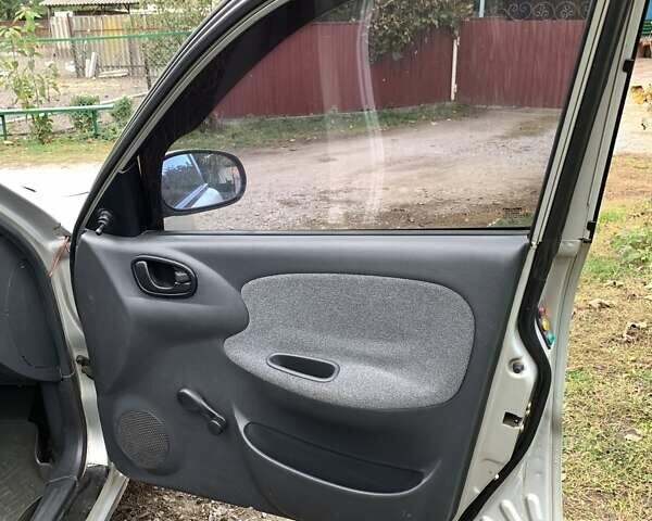 Деу Сенс 2006 у Липовце на Automoto.ua Сірий Деу Сенс, об'ємом двигуна 1.3 л та пробігом 219 тис. км за 950 $, фото 14 на Automoto.ua