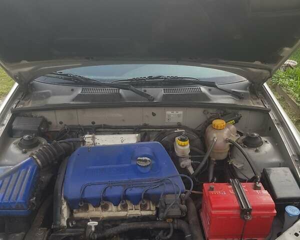 Серый Дэу Сенс, объемом двигателя 0 л и пробегом 155 тыс. км за 2000 $, фото 1 на Automoto.ua