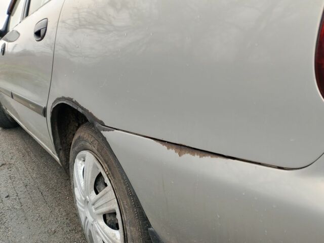 Сірий Деу Сенс, об'ємом двигуна 1.5 л та пробігом 220 тис. км за 2100 $, фото 5 на Automoto.ua