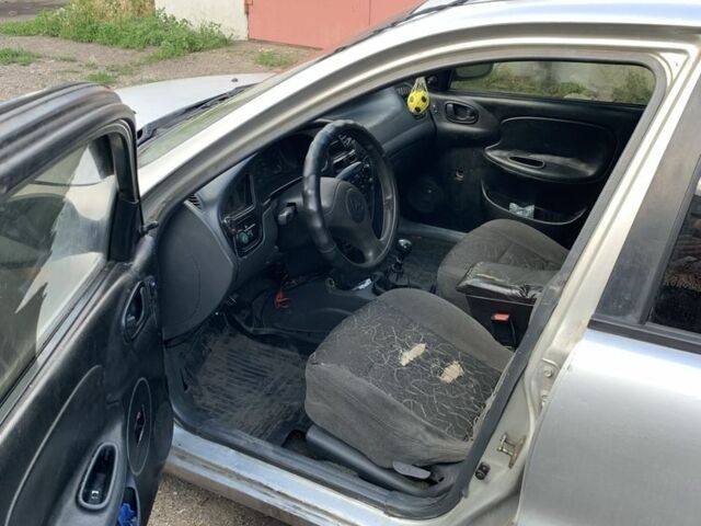 Сірий Деу Сенс, об'ємом двигуна 1.5 л та пробігом 230 тис. км за 1550 $, фото 5 на Automoto.ua