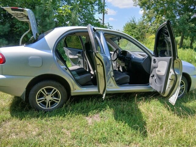 Серый Дэу Сенс, объемом двигателя 1.5 л и пробегом 180 тыс. км за 2100 $, фото 2 на Automoto.ua