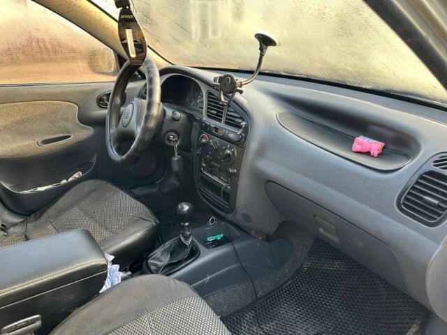 Серый Дэу Сенс, объемом двигателя 1.5 л и пробегом 202 тыс. км за 1500 $, фото 2 на Automoto.ua