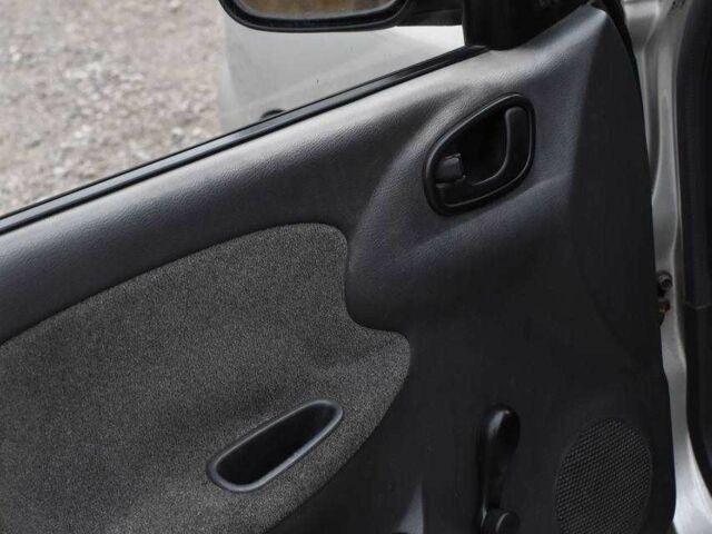 Сірий Деу Сенс, об'ємом двигуна 1.3 л та пробігом 187 тис. км за 1950 $, фото 8 на Automoto.ua