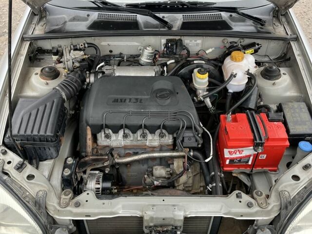 Сірий Деу Сенс, об'ємом двигуна 1.3 л та пробігом 220 тис. км за 2600 $, фото 8 на Automoto.ua