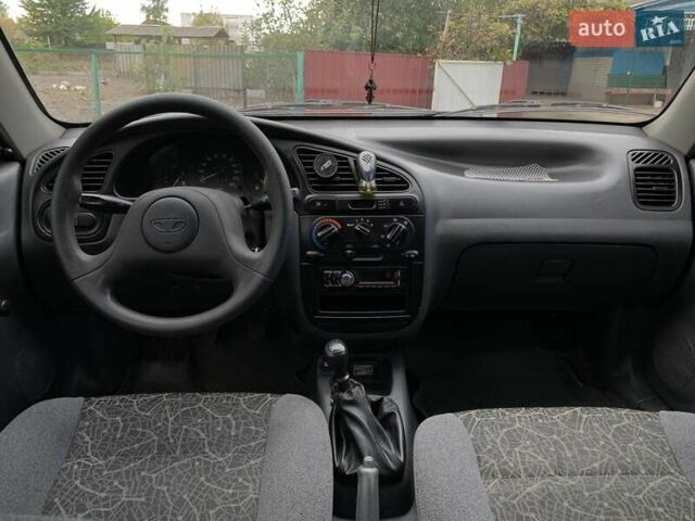 Деу Сенс 2006 у Липовце на Automoto.ua Сірий Деу Сенс, об'ємом двигуна 1.3 л та пробігом 219 тис. км за 950 $, фото 16 на Automoto.ua