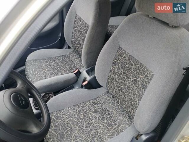 Сірий Деу Сенс, об'ємом двигуна 1.3 л та пробігом 135 тис. км за 1950 $, фото 16 на Automoto.ua