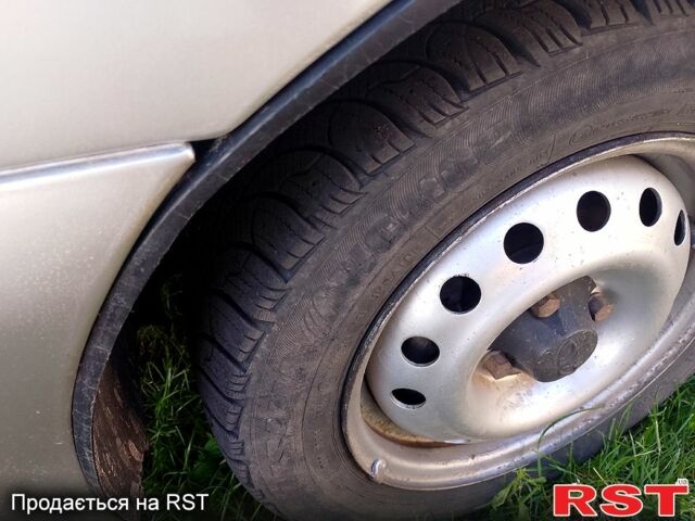 Сірий Деу Сенс, об'ємом двигуна 1.3 л та пробігом 240 тис. км за 1500 $, фото 7 на Automoto.ua