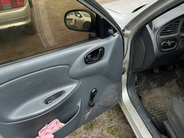 Серый Дэу Сенс, объемом двигателя 1.3 л и пробегом 170 тыс. км за 2200 $, фото 4 на Automoto.ua