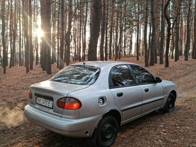 Серый Дэу Сенс, объемом двигателя 1.6 л и пробегом 350 тыс. км за 1600 $, фото 3 на Automoto.ua