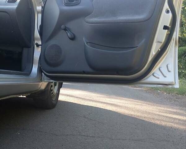 Сірий Деу Сенс, об'ємом двигуна 1.3 л та пробігом 90 тис. км за 2200 $, фото 10 на Automoto.ua