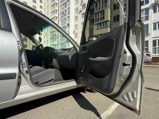 Сірий Деу Сенс, об'ємом двигуна 1.5 л та пробігом 229 тис. км за 2100 $, фото 3 на Automoto.ua