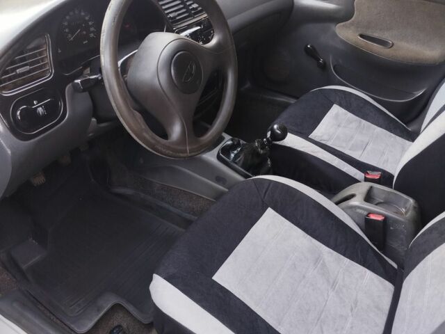 Серый Дэу Сенс, объемом двигателя 1.4 л и пробегом 250 тыс. км за 1500 $, фото 7 на Automoto.ua