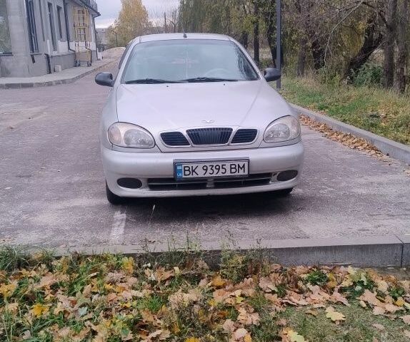 Сірий Деу Сенс, об'ємом двигуна 1.5 л та пробігом 30 тис. км за 2000 $, фото 5 на Automoto.ua