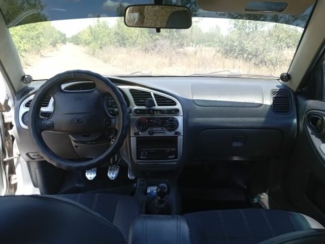 Серый Дэу Сенс, объемом двигателя 0 л и пробегом 217 тыс. км за 2800 $, фото 6 на Automoto.ua