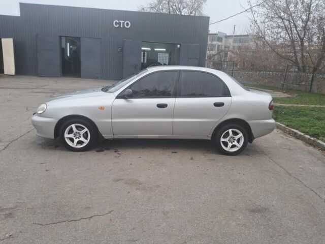 Сірий Деу Сенс, об'ємом двигуна 1.4 л та пробігом 135 тис. км за 2000 $, фото 6 на Automoto.ua