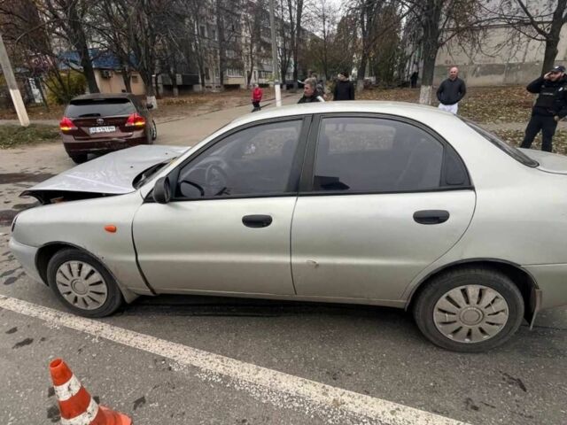 Серый Дэу Сенс, объемом двигателя 1.6 л и пробегом 200 тыс. км за 650 $, фото 1 на Automoto.ua