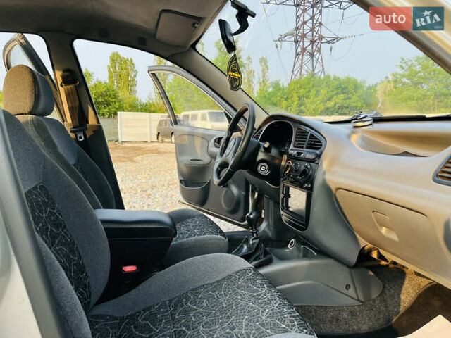 Серый Дэу Сенс, объемом двигателя 1.3 л и пробегом 142 тыс. км за 2000 $, фото 19 на Automoto.ua