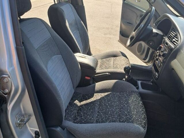 Сірий Деу Сенс, об'ємом двигуна 1.5 л та пробігом 191 тис. км за 2500 $, фото 6 на Automoto.ua