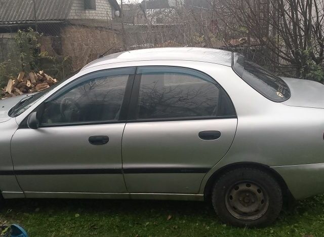 Серый Дэу Сенс, объемом двигателя 1.5 л и пробегом 345 тыс. км за 2000 $, фото 5 на Automoto.ua