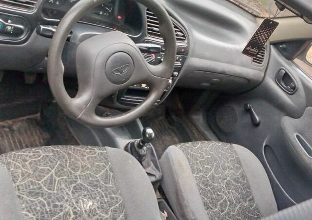 Сірий Деу Сенс, об'ємом двигуна 1.3 л та пробігом 320 тис. км за 1000 $, фото 7 на Automoto.ua