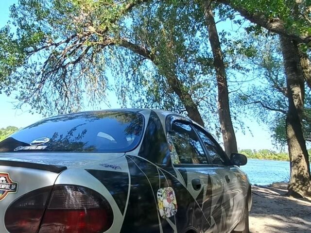 Серый Дэу Сенс, объемом двигателя 1.5 л и пробегом 250 тыс. км за 2000 $, фото 2 на Automoto.ua