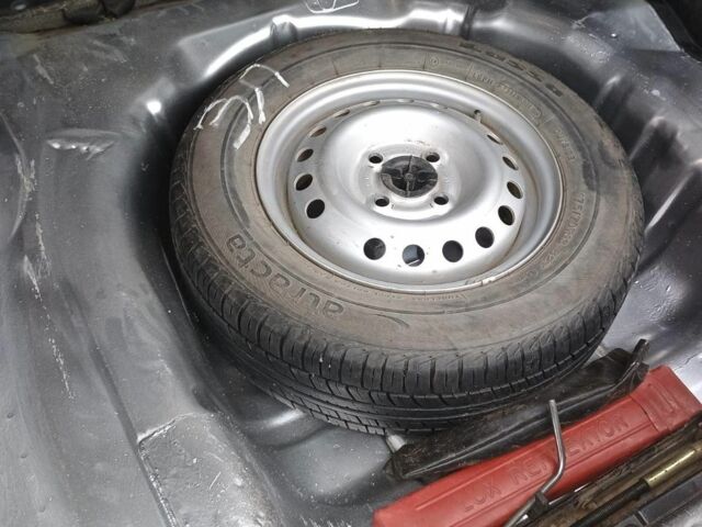 Сірий Деу Сенс, об'ємом двигуна 1 л та пробігом 119 тис. км за 2600 $, фото 14 на Automoto.ua