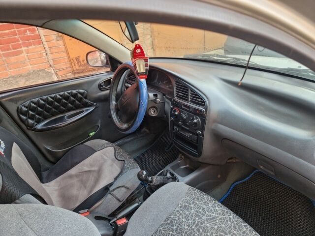 Серый Дэу Сенс, объемом двигателя 1.5 л и пробегом 180 тыс. км за 1900 $, фото 4 на Automoto.ua