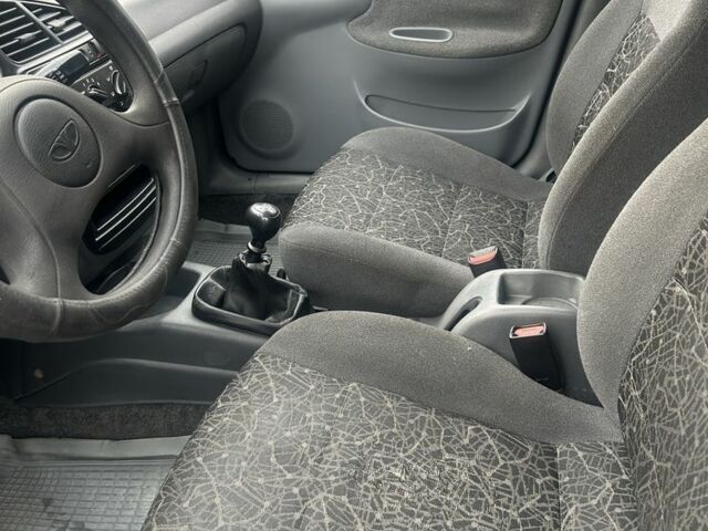 Серый Дэу Сенс, объемом двигателя 1.5 л и пробегом 254 тыс. км за 1950 $, фото 4 на Automoto.ua