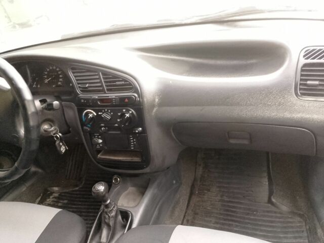 Серый Дэу Сенс, объемом двигателя 1.5 л и пробегом 300 тыс. км за 1700 $, фото 8 на Automoto.ua