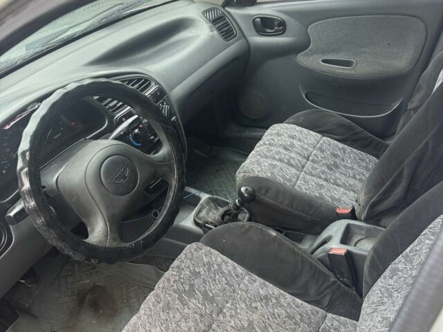 Серый Дэу Сенс, объемом двигателя 1.5 л и пробегом 300 тыс. км за 1099 $, фото 2 на Automoto.ua