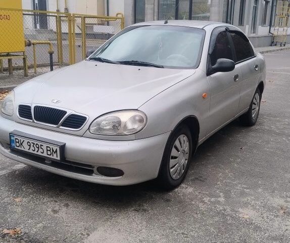 Сірий Деу Сенс, об'ємом двигуна 1.5 л та пробігом 30 тис. км за 2000 $, фото 3 на Automoto.ua