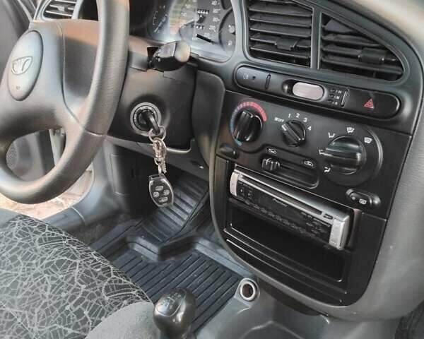 Сірий Деу Сенс, об'ємом двигуна 1.3 л та пробігом 127 тис. км за 2600 $, фото 8 на Automoto.ua