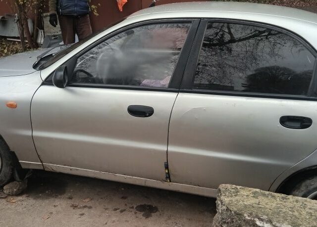 Сірий Деу Сенс, об'ємом двигуна 1.4 л та пробігом 210 тис. км за 1100 $, фото 4 на Automoto.ua